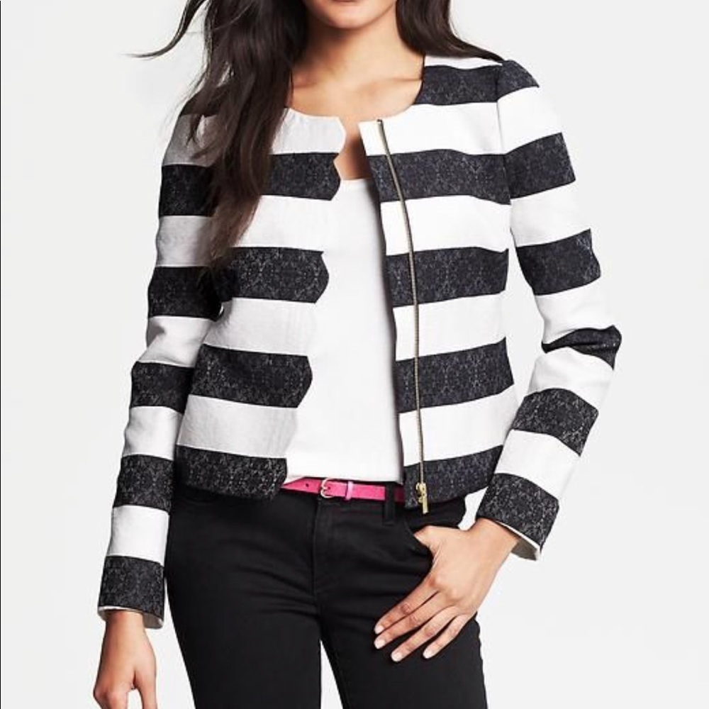 Stylish Banana Republic fancy navy & white blazer